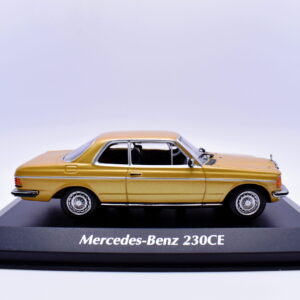 Modellino auto scala 1:43 Mercedes Benz 230 CE Maxichamps diecast modellismo da collezione