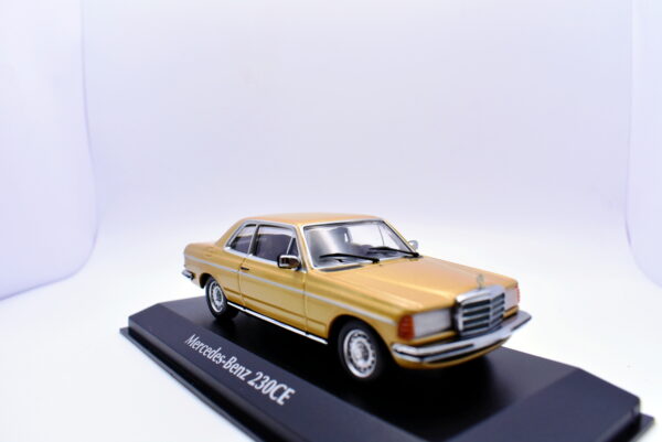 Modellino auto scala 1:43 Mercedes Benz 230 CE Maxichamps diecast modellismo da collezione - immagine 5