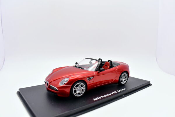 Modellino auto scala 1:43 Alfa Romeo 8C spider M4 modellismo da collezione - immagine 4