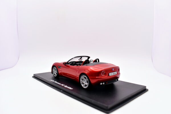 Modellino auto scala 1:43 Alfa Romeo 8C spider M4 modellismo da collezione - immagine 5