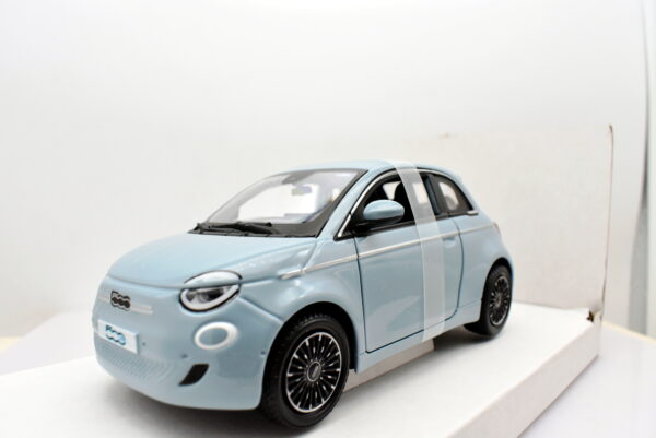 Modellino auto scala 1:24 Fiat 500 E 2023 burago diecast collezione modellismo - immagine 4