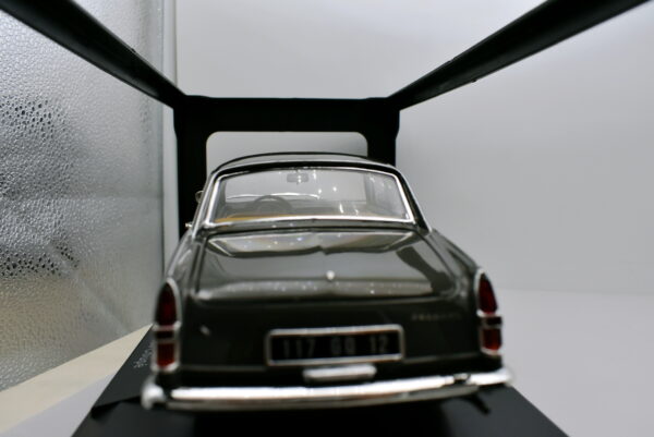 Modellino auto Peugeot 404 coupe scala 1:18 Norev modellismo - immagine 5