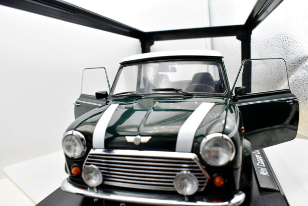 Modellino auto scala 1:12 Mini Cooper LHD diecast modellismo da collezione - immagine 12
