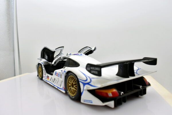 Modellino auto racing scala 1:18 Porsche 911 GT1 maisto modellismo statico - immagine 4