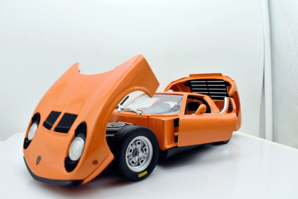 Modellino auto scala 1:18 Lamborghini miura anson modellismo da collezione - immagine 3