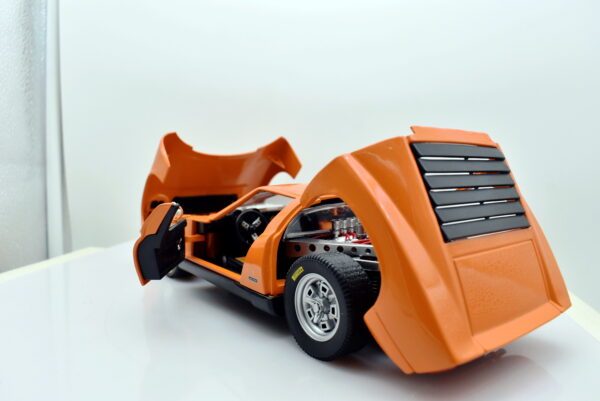 Modellino auto scala 1:18 Lamborghini miura anson modellismo da collezione - immagine 4