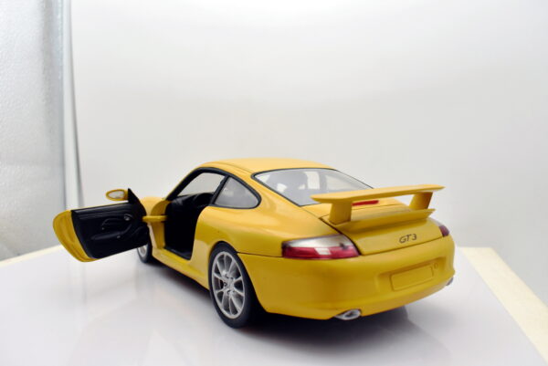 Modellino auto PORSCHE GT3 scala 1:18 hot wheels diecast modellismo da collezione - immagine 4