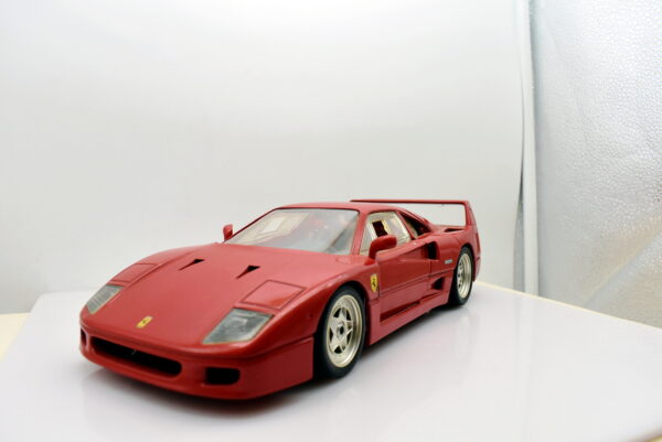 Modellino auto Ferrari F40 scala 1:18 hot wheels diecast modellismo da collezione - immagine 4