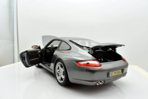 Modellino auto scala 1:18 Porsche 911 carrera maisto modellismo da collezione - immagine 4