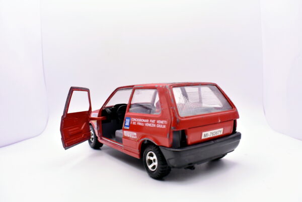 Modellino auto rally 1:24 Fiat uno diecast modellismo da collezione burago - immagine 5