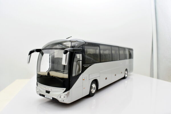 modellino pullman scala 1:43 Ivecobus magelys euro VI diecast norev modellismo da collezione - immagine 3