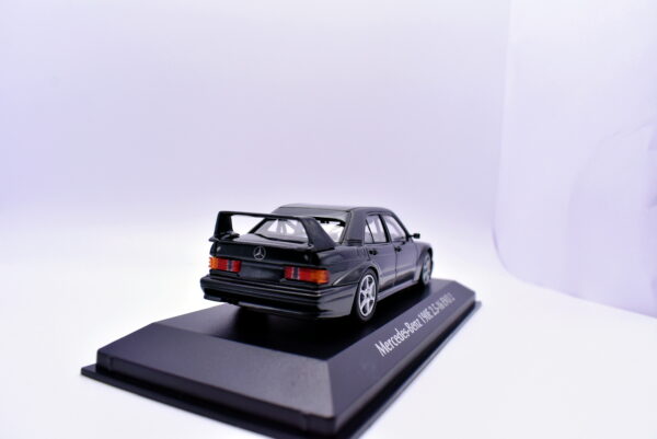 Modellino auto scala 1:43 mercedes benz 190E Maxichamps diecast modellismo da collezione - immagine 5