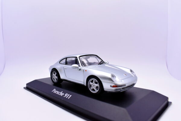 Modellino auto scala 1:43 Porsche 911 Maxichamps diecast modellismo da collezione - immagine 3