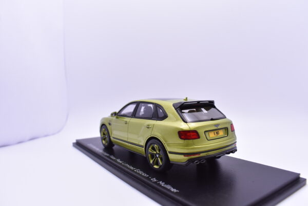 Modellino auto scala 1:43 bentley bentayga pikes peak by spark modellismo statico - immagine 4