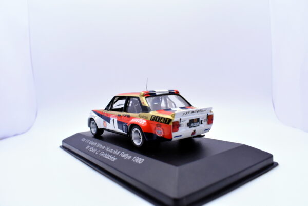 Modellino auto rally scala 1:43 Fiat 131 Abarth CMR diecast modellismo statico - immagine 4