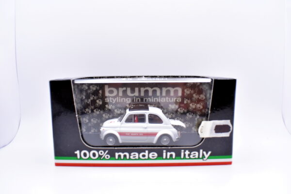 Modellino auto scala 1:43 Fiat Abarth 500 695SS BRUMM modellismo statico - immagine 2