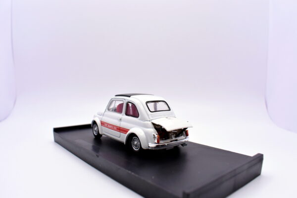Modellino auto scala 1:43 Fiat Abarth 500 695SS BRUMM modellismo statico - immagine 4