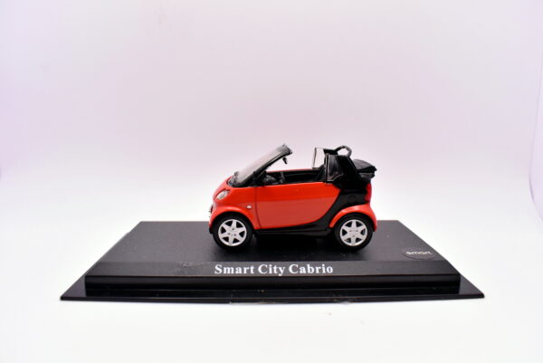 Modellino auto scala 1:43 Smart cabrio modellismo statico da collezione diecast