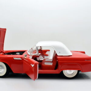 Modellino auto scala 1:18 thunderbird reversible revell modellismo da collezione