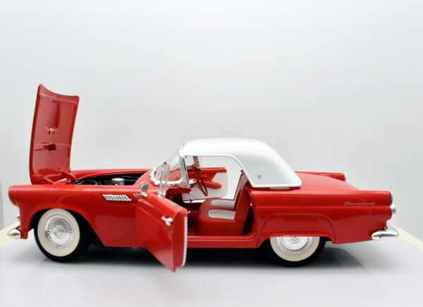 Modellino auto scala 1:18 thunderbird reversible revell modellismo da collezione