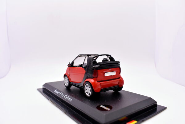 Modellino auto scala 1:43 Smart cabrio modellismo statico da collezione diecast - immagine 3