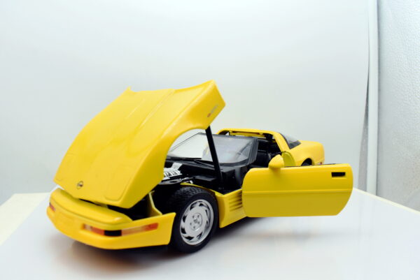 Modellino auto scala 1:18 Corvette ZR 1 maisto modellismo da collezione - immagine 3
