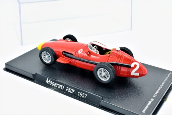 Modellino auto Formula 1 F1 scala 1:43 Maserati 250F IXO modellismo statico - immagine 4