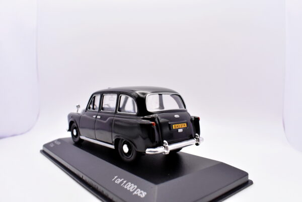 Modellini auto scala 1:43 Austin FX4 whitebox diecast modellismo collezione - immagine 4