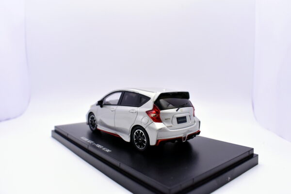 Modellini auto scala 1:43 nissan note e power nismo Ebbro collezione - immagine 3