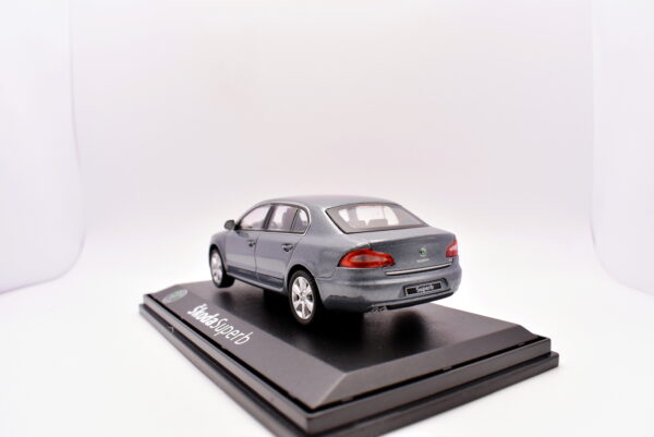 Modellino auto scala 1:43 Skoda superb abrex diecast modellismo da collezione - immagine 6