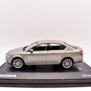 Modellino auto scala 1:43 Skoda octavia abrex diecast modellismo da collezione