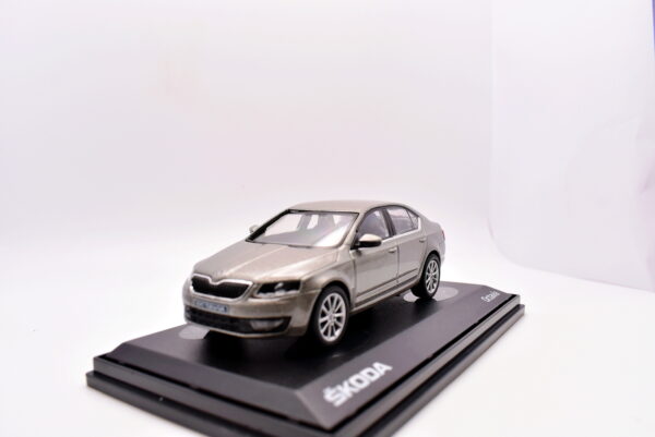 Modellino auto scala 1:43 Skoda octavia abrex diecast modellismo da collezione - immagine 3