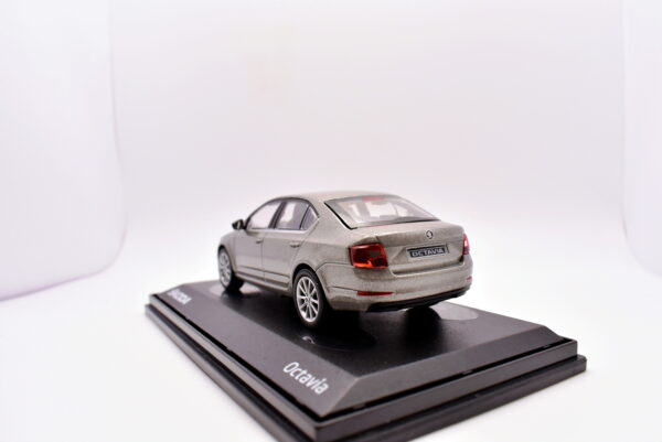 Modellino auto scala 1:43 Skoda octavia abrex diecast modellismo da collezione - immagine 4