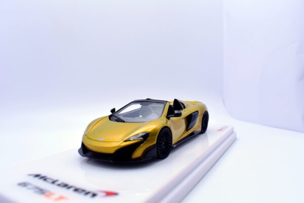 Modellino auto scala 1:43 Mclaren 675 LT TSM modellismo statico - immagine 3