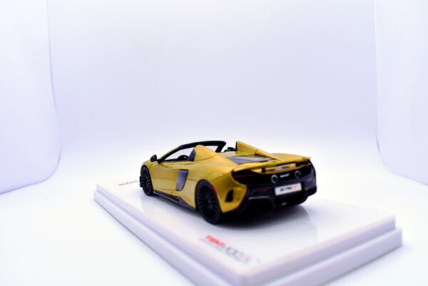 Modellino auto scala 1:43 Mclaren 675 LT TSM modellismo statico - immagine 4