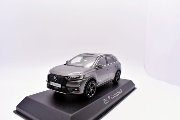 Modellino auto scala 1:43 DS 7 Crossback norev diecast modellismo statico da collezione - immagine 3