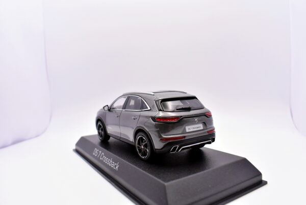 Modellino auto scala 1:43 DS 7 Crossback norev diecast modellismo statico da collezione - immagine 4