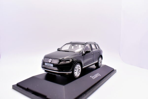 Modellino Auto Scala 1:43 Volkswagen Touareg Herpa modellismo statico - immagine 3