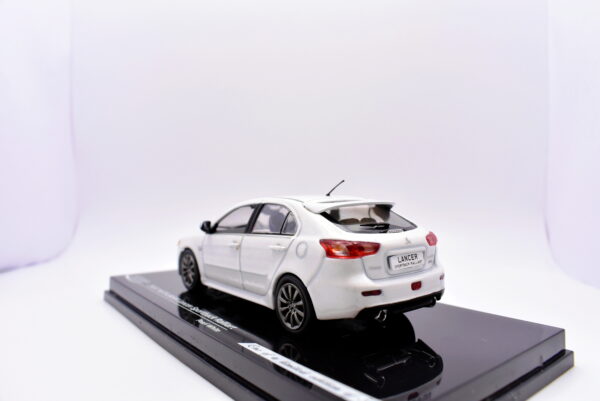 Modellino auto scala 1:43 Mitsubishi Lancer sportback ralliart Vitesse diecast modellismo da collezione - immagine 2