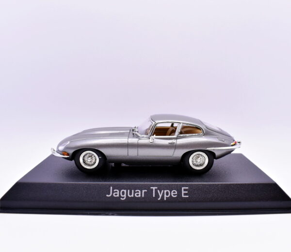 Modellino auto scala 1:43 Jaguar type e norev diecast modellismo statico da collezione