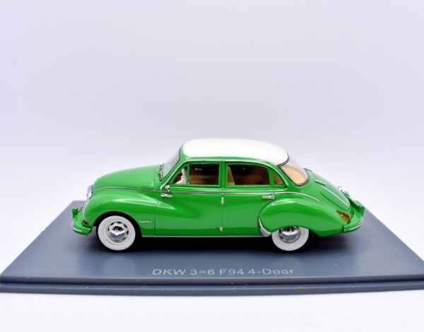 Modellino auto scala 1:43 DKW 3=6 F94 4 Door Neo modellismo da collezione