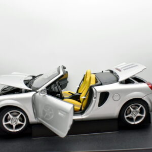 Modellino auto scala 1:18 toyota mr2 spyder auto art modellismo da collezione