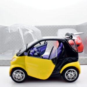 Modellino auto scala 1:18 smart diecast modellismo statico da collezione maisto