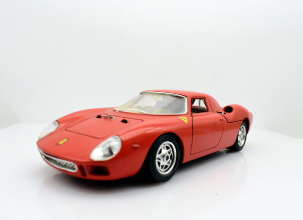 Modellino auto scala 1:24 Ferrari 250 Le Mans Burago diecast modellismo da collezione - immagine 6