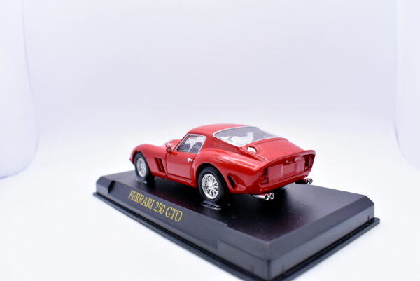 Modellino auto Ferrari 250 GTO scala 1:43 diecast modellismo da collezione - immagine 3