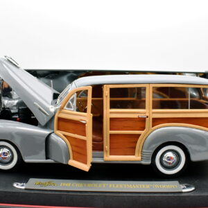 Modellino auto scala 1:18 Chevrolet fleetmaster woody diecast modellismo statico da collezione maisto