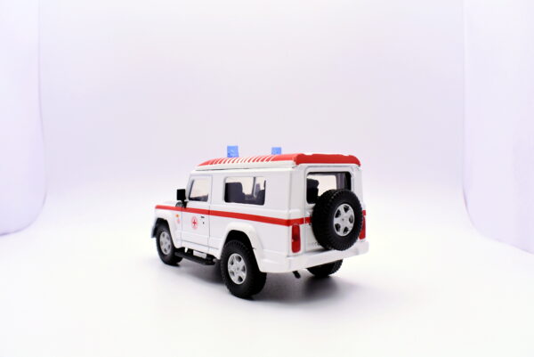 Modellino auto scala 1:43 ambulanza Land Rover Defender Cruz burago modellismo statico - immagine 4
