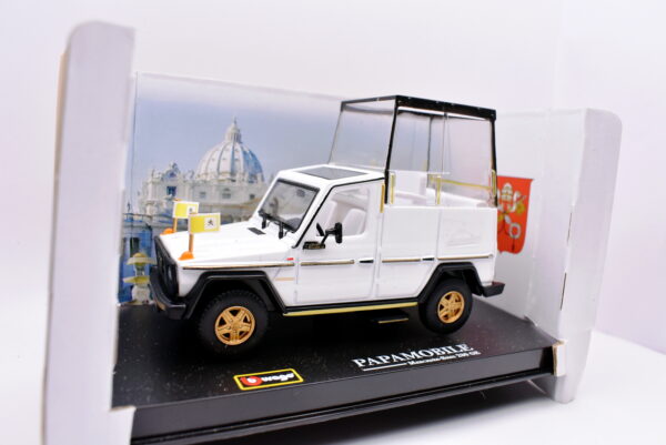 Modellino auto scala 1:43 papa mobile Mercedes benz 230 GE diecast modellismo statico da collezione - immagine 3