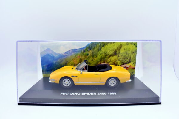Modellino auto scala 1:43 Fiat Dino Spider giallo diecast modellismo statico car - immagine 2