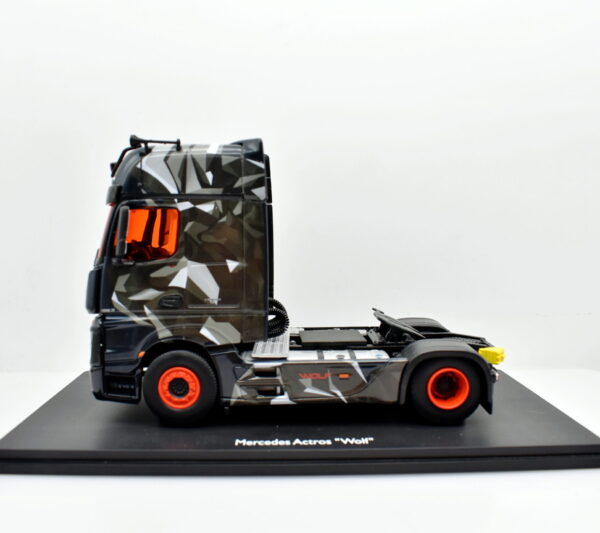 Modellino camion scala 1:43 mercedes actros wolf eligor modellismo statico